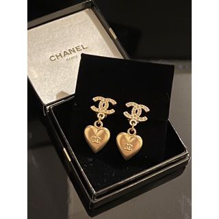 シャネル(CHANEL)のシャネル　ハート　イヤリング　ピアス(イヤリング)