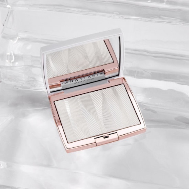 Anastasia Beverly Hills 新作ハイライトIced Out の通販 by shop｜ラクマ