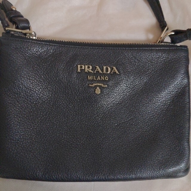 PRADA(プラダ)の今だけセール！プラダショルダーバッグ型番1BH046 レディースのバッグ(ショルダーバッグ)の商品写真