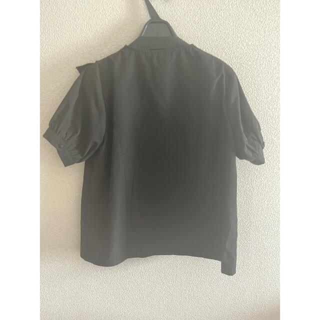 BASEMENT(ベースメント)のBASEMENT ONLINE フリルブラウス ブラック レディースのトップス(シャツ/ブラウス(半袖/袖なし))の商品写真