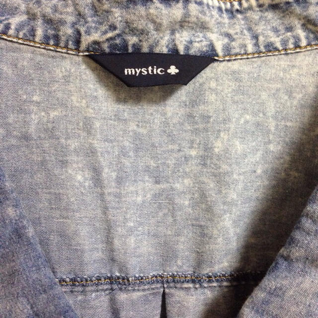 mystic(ミスティック)のmystic ケミカルデニムシャツ レディースのトップス(シャツ/ブラウス(長袖/七分))の商品写真