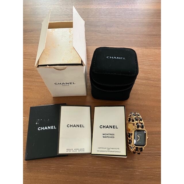 CHANEL 腕時計　プルミエール　Mサイズ