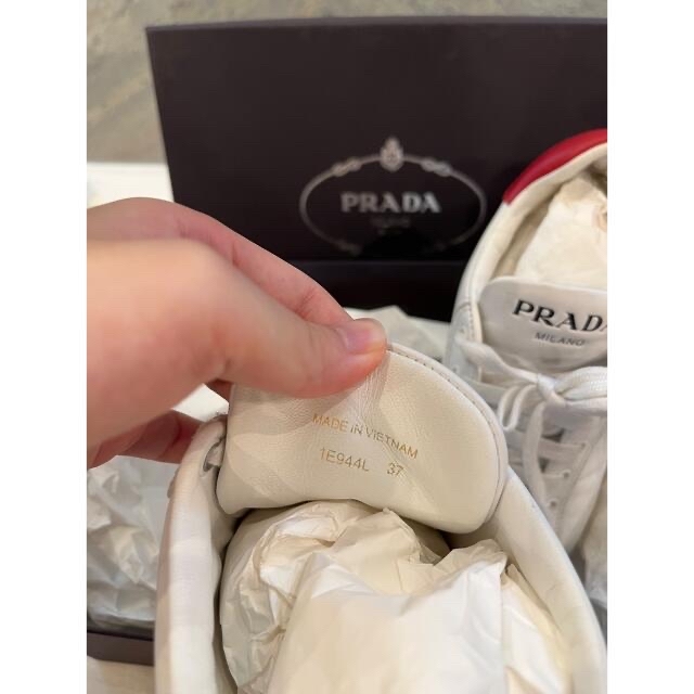 PRADA スニーカー PRADA スニーカー