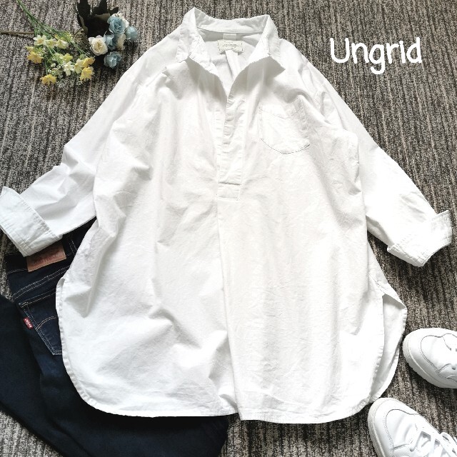 Ungrid(アングリッド)のアングリッド　白シャツ　スキッパーシャツ　コットン　オーバーサイズ レディースのトップス(シャツ/ブラウス(長袖/七分))の商品写真