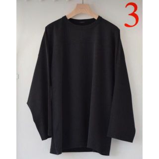 コモリ(COMOLI)のcomoli 22ss フットボールT ブラック　黒　新品未使用　サイズ3(Tシャツ/カットソー(七分/長袖))