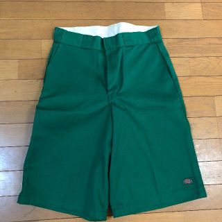 ディッキーズ(Dickies)のディッキーズ　ハーフパンツ　W32　新同品(ショートパンツ)