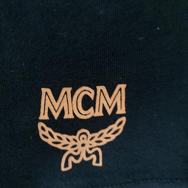 MCM(エムシーエム)の⭐️MCM ハーフT パンツセット　Lサイズ　ブラック/エンジ メンズのトップス(スウェット)の商品写真