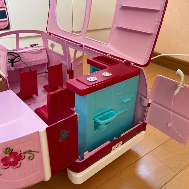 Barbie(バービー)のバービー キャンピングカー キッズ/ベビー/マタニティのおもちゃ(ぬいぐるみ/人形)の商品写真