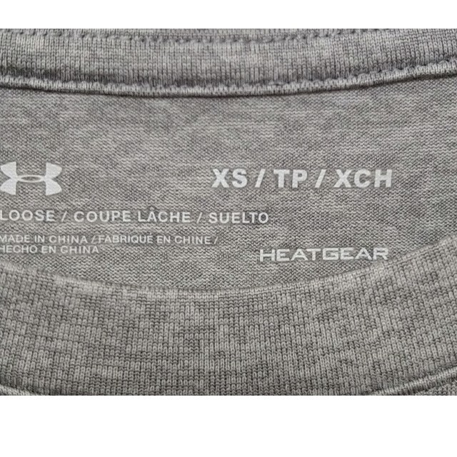 UNDER ARMOUR(アンダーアーマー)のアンダーアーマー　Tシャツ　XSサイズ レディースのトップス(Tシャツ(半袖/袖なし))の商品写真