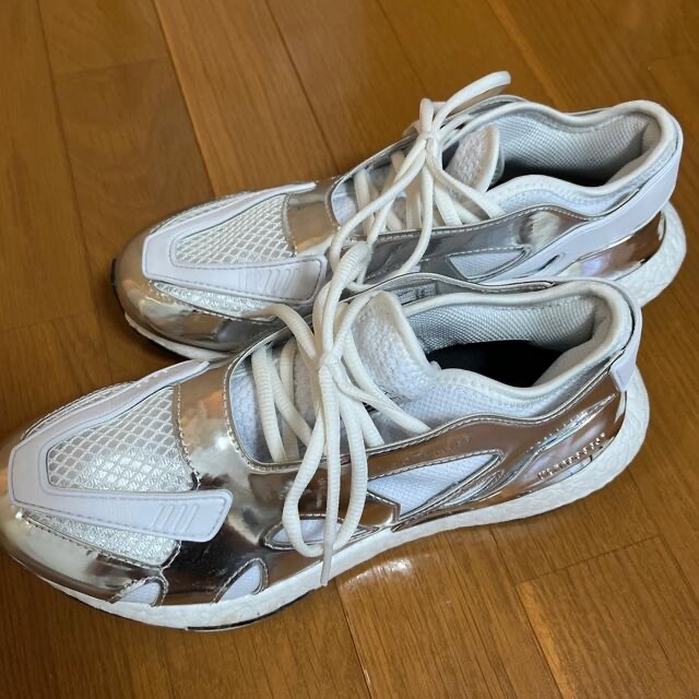 adidas by Stella McCartney(アディダスバイステラマッカートニー)のadidas by Stella McCartney スニーカー レディースの靴/シューズ(スニーカー)の商品写真