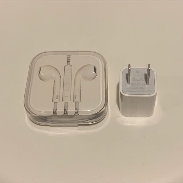 Apple(アップル)の未使用　apple 純正　イヤフォン　アダプタ スマホ/家電/カメラのオーディオ機器(ヘッドフォン/イヤフォン)の商品写真