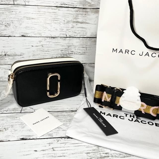 【新品】MARC JACOBS ニューブラックマルチ　黒　白