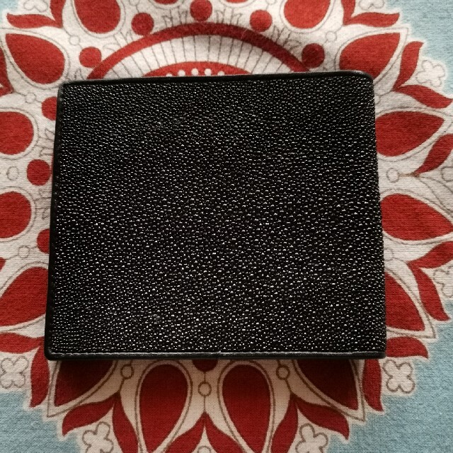 スティングレイ( エイ) 二つ折り財布 メンズのファッション小物(折り財布)の商品写真