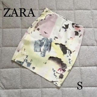 ザラ(ZARA)の【美品】ZARA ストレッチ　プリント柄スカート(ミニスカート)