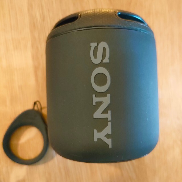 SONY(ソニー)のソニー ワイヤレスポータブルスピーカーBluetooth SRS-XB10 B スマホ/家電/カメラのオーディオ機器(ポータブルプレーヤー)の商品写真