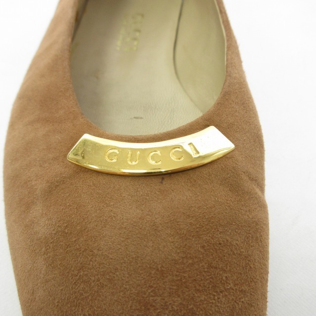 Gucci(グッチ)のグッチ パンプス フラットシューズ ロゴプレート 36 1/2 約23.5相当 レディースの靴/シューズ(ハイヒール/パンプス)の商品写真