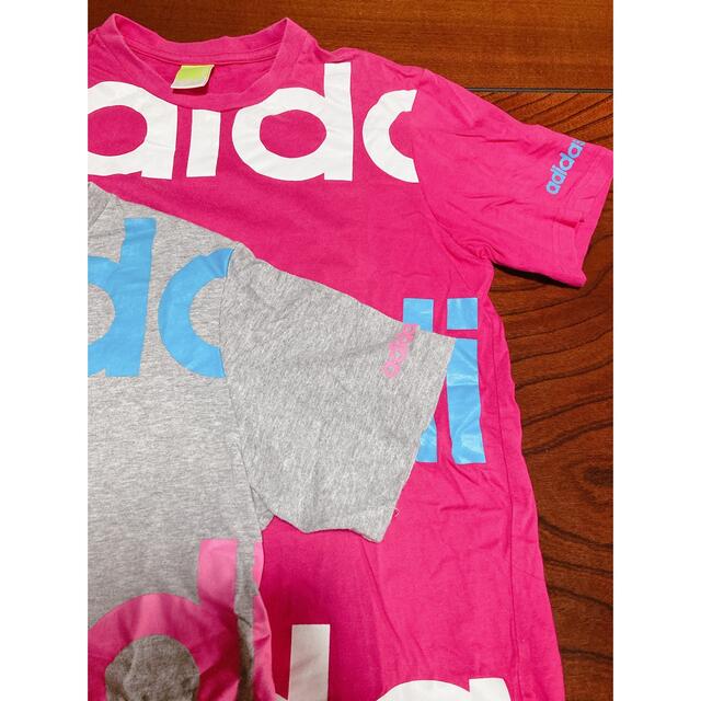 adidas(アディダス)のadidas ロゴがかわいTシャツ2枚組　※バラ売り可能♪ レディースのトップス(Tシャツ(半袖/袖なし))の商品写真