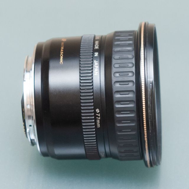 Canon EF 20-35mm F3.5-4.5 USM 2