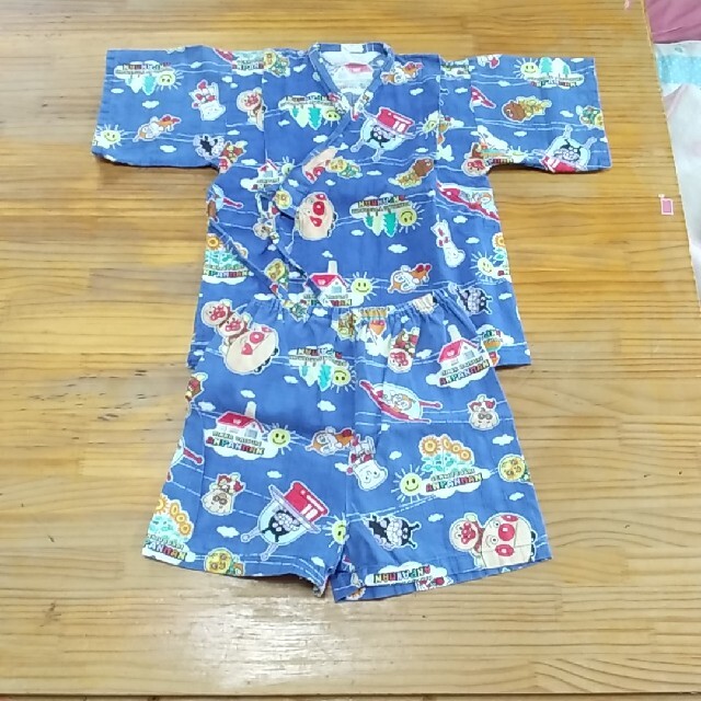 アンパンマン(アンパンマン)のアンパンマン柄甚平(100㎝) キッズ/ベビー/マタニティのキッズ服男の子用(90cm~)(甚平/浴衣)の商品写真