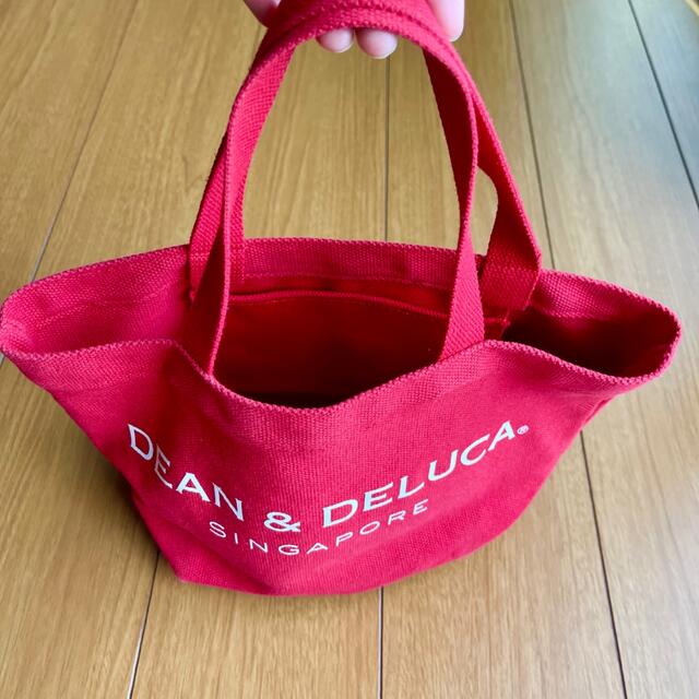 DEAN & DELUCA(ディーンアンドデルーカ)のDEAN&DELUCA　トートバッグ　シンガポール レディースのバッグ(トートバッグ)の商品写真