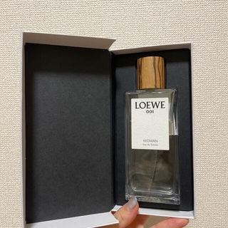 ロエベ(LOEWE)のロエベ　001ウーマン　香水(ユニセックス)