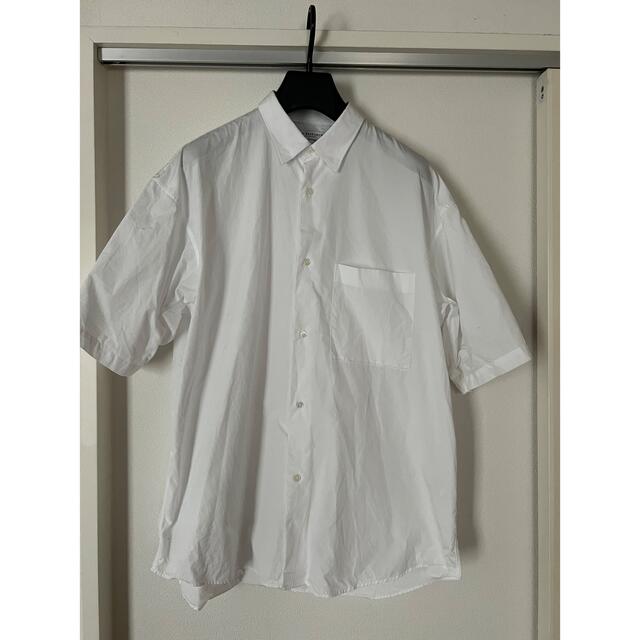 URBAN RESEARCH(アーバンリサーチ)のトーマスメイソンオーバーショートスリーブシャツ WHITE メンズのトップス(シャツ)の商品写真