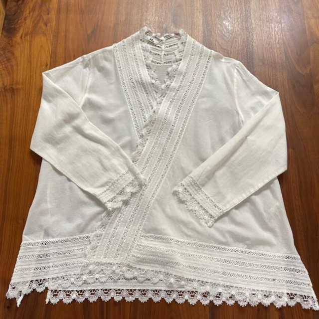 45R - 最終お値下げ♪45r カディ刺繍カシュクールフリルブラウス