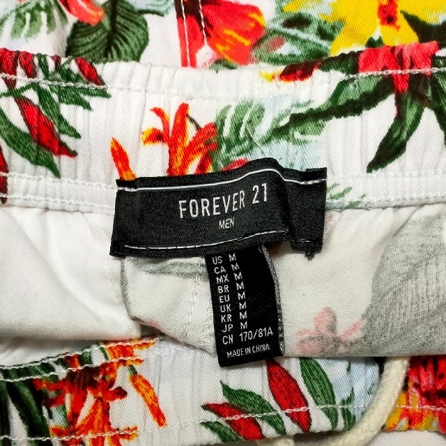 FOREVER 21(フォーエバートゥエンティーワン)のFOREVER21   アロハパンツ メンズのパンツ(ショートパンツ)の商品写真