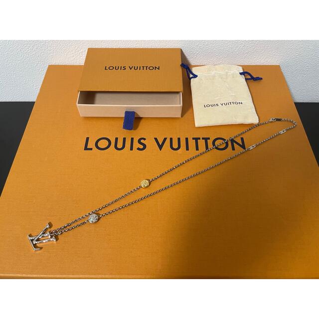 LOUIS VUITTON(ルイヴィトン)のペンダント・モノグラム カーヴド(ルイヴィトン) メンズのアクセサリー(ネックレス)の商品写真