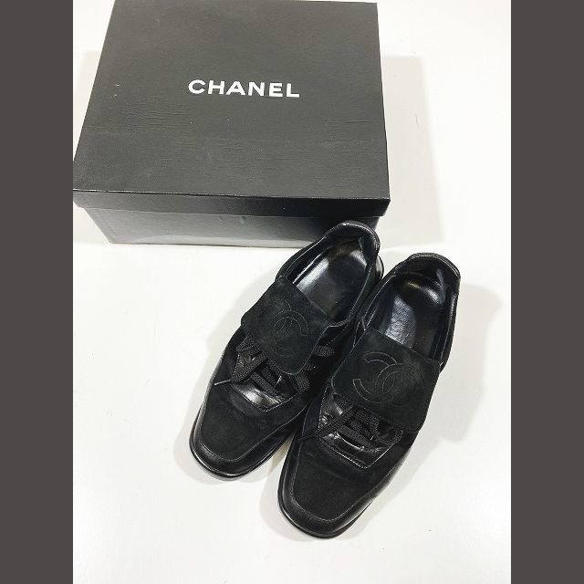 CHANEL(シャネル)のシャネル ココマーク スエード レザー ローカット スニーカー シューズ  レディースの靴/シューズ(スニーカー)の商品写真