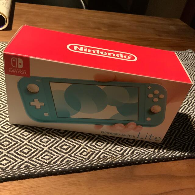 任天堂(ニンテンドウ)のNintendo Switch  Lite ターコイズ 新品 スイッチライト エンタメ/ホビーのゲームソフト/ゲーム機本体(家庭用ゲーム機本体)の商品写真