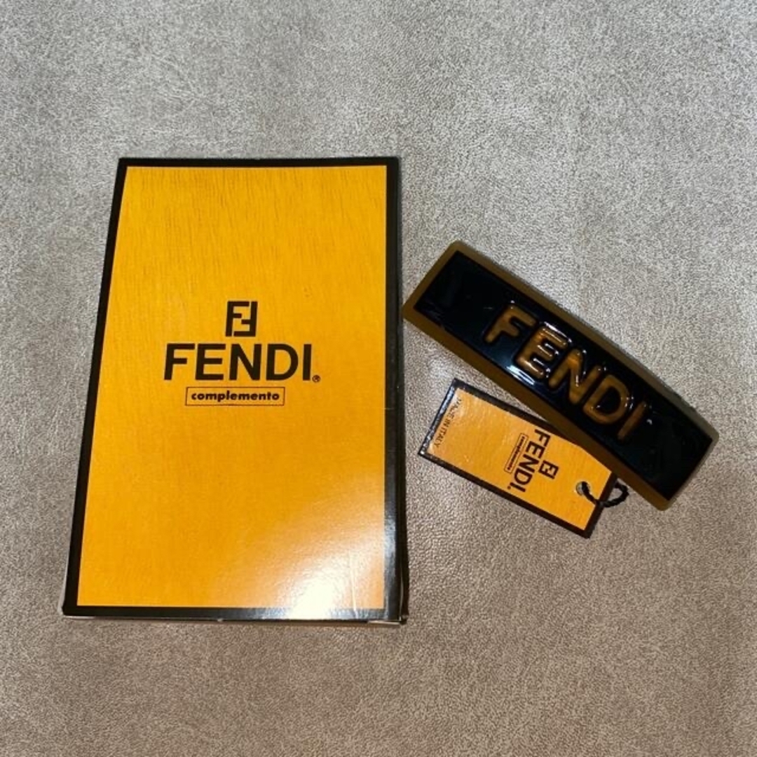 未使用　FENDI バレッタ