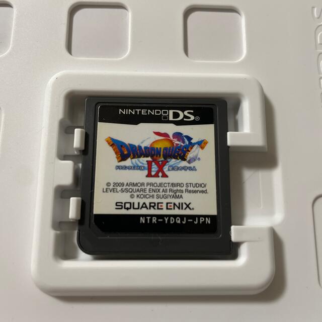 ニンテンドーDS(ニンテンドーDS)のドラゴンクエストⅨソフト エンタメ/ホビーのゲームソフト/ゲーム機本体(携帯用ゲームソフト)の商品写真