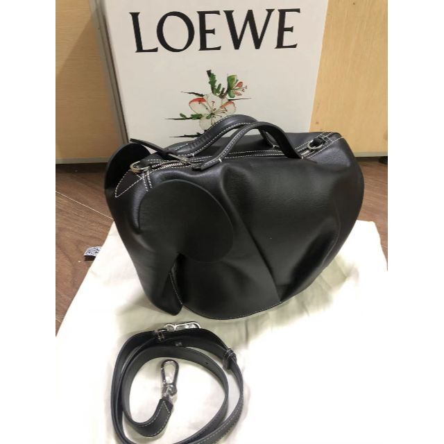 国産品 LOEWE - 新品/希少 LOEWE elephant ロエベエレファントラージバッグ ショルダーバッグ