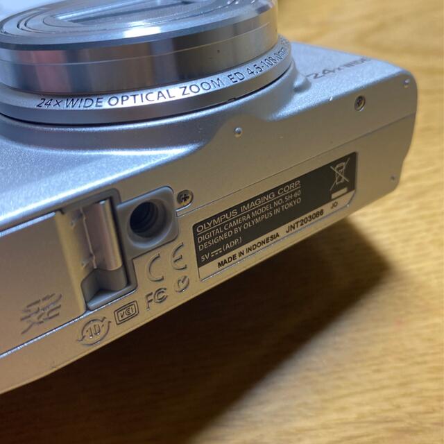 OLYMPUS(オリンパス)のOLYMPUS コンパクトデジタルカメラ SH SH-60 SILVER スマホ/家電/カメラのカメラ(コンパクトデジタルカメラ)の商品写真