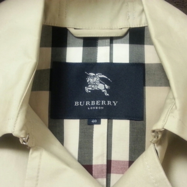 BURBERRY(バーバリー)のわらこ様お取り置き*3/4まで* レディースのジャケット/アウター(トレンチコート)の商品写真