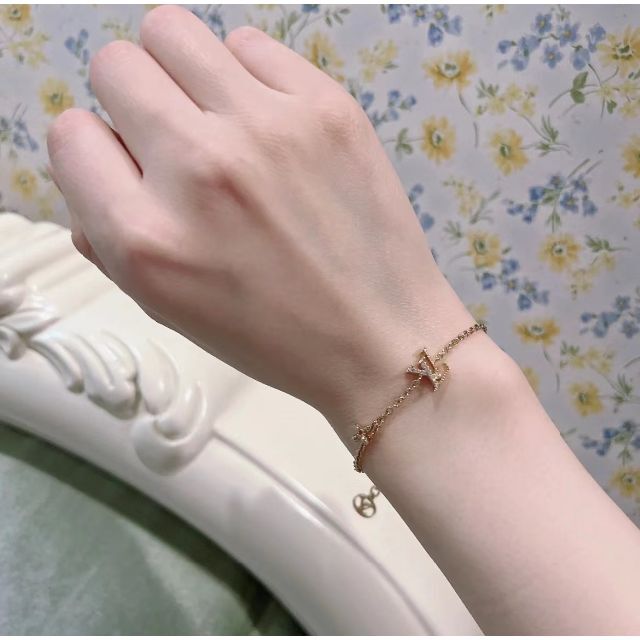 LOUIS VUITTON - LOUIS VUITTON ブラスレ LV アイコニック M00587の