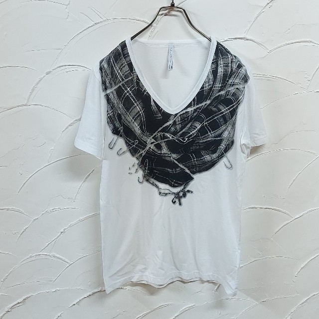 BLACKBARRETT by NEIL BARRETT(ブラックバレットバイニールバレット)のBLACKBARRETT/ブラックバレット 半袖 ストール風 プリント Tシャツ メンズのトップス(Tシャツ/カットソー(半袖/袖なし))の商品写真
