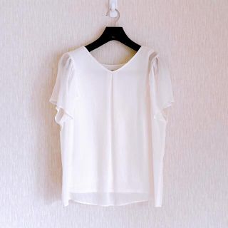 コムサデモード(COMME CA DU MODE)のCOMME CA DU MODE  ホワイトカットソー（未使用品）(カットソー(半袖/袖なし))