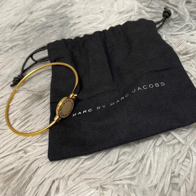 MARC BY MARC JACOBS(マークバイマークジェイコブス)のMARK BY JACOBS/ブレスレット/バングル/ゴールド レディースのアクセサリー(ブレスレット/バングル)の商品写真