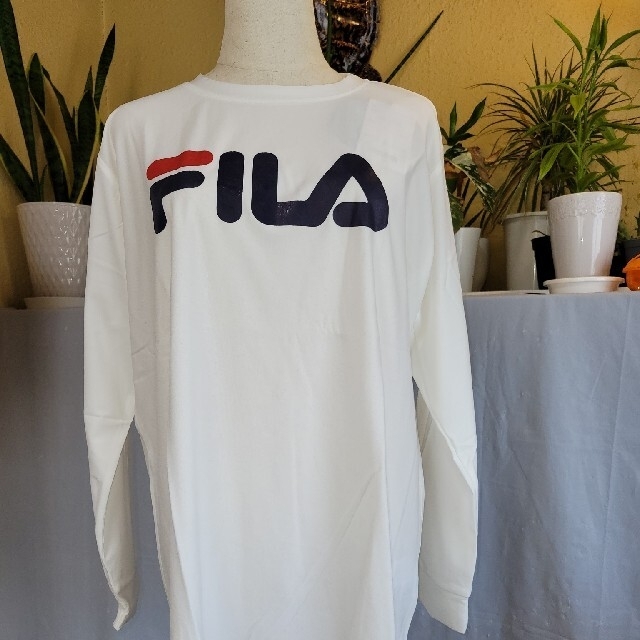 FILA(フィラ)のFILA　長袖ＴシャツMサイズホワイト FL13 スポーツ/アウトドアのテニス(ウェア)の商品写真