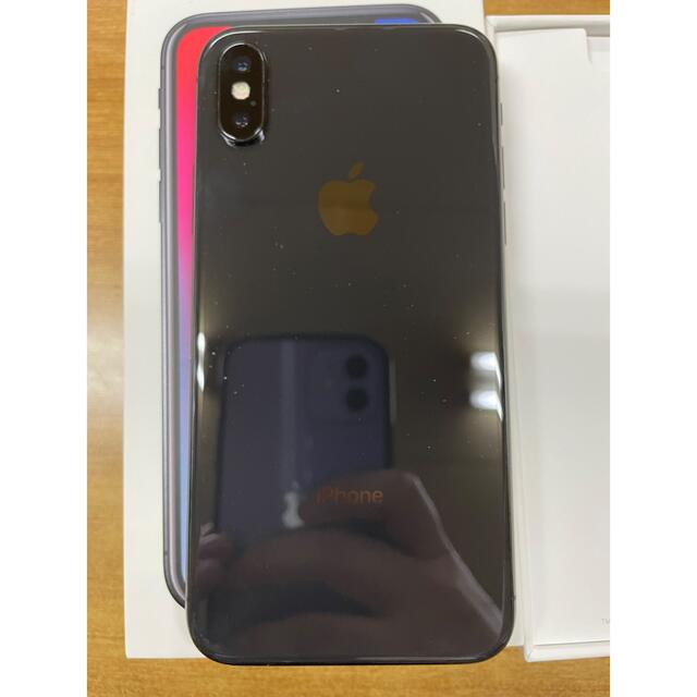 iPhone(アイフォーン)の中古iPhone X ブラック本体 64 GB  スマホ/家電/カメラのスマートフォン/携帯電話(スマートフォン本体)の商品写真