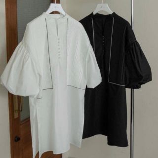 カスタネ(Kastane)のAmiur front pleats puff sleeve blouse 白(シャツ/ブラウス(長袖/七分))