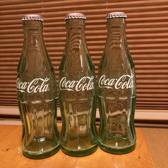 コカ・コーラ(コカコーラ)のコカコーラ190ml  空瓶　3本セット エンタメ/ホビーの美術品/アンティーク(ガラス)の商品写真