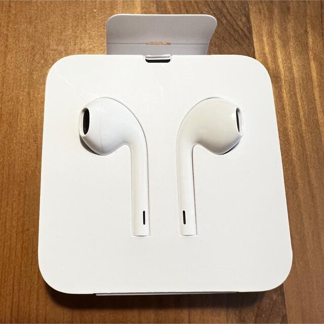 Apple(アップル)のEarPods with Lightning Connector スマホ/家電/カメラのオーディオ機器(ヘッドフォン/イヤフォン)の商品写真