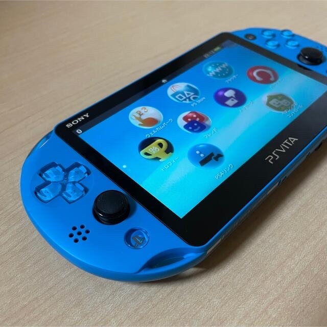 ゲームソフト/ゲーム機本体PlayStation Vita + 64GBメモリーカードセット