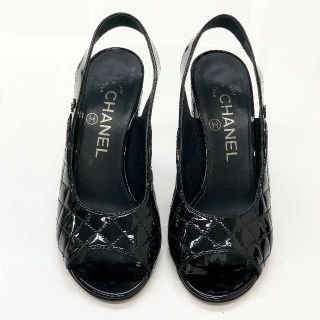 ネット卸売り シャネル パテント ココマーク フラットサンダル レッド