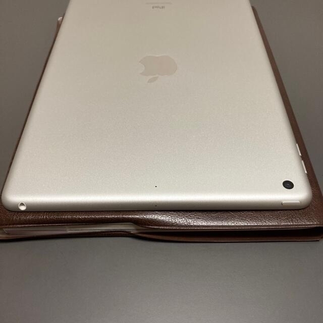 Apple(アップル)の美品 iPad 第9世代 64GB Wi-Fi シルバー スマホ/家電/カメラのPC/タブレット(タブレット)の商品写真