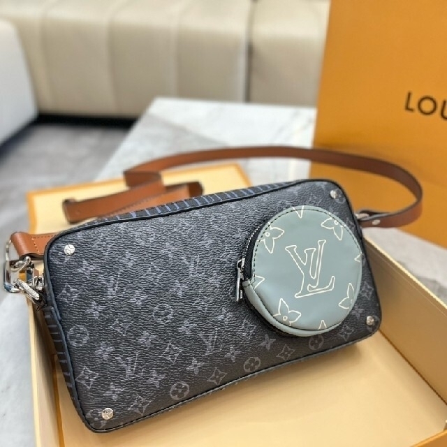 人気格安】LOUIS VUITTON - 大人気の限定 Louis vuittonルイヴィトン
