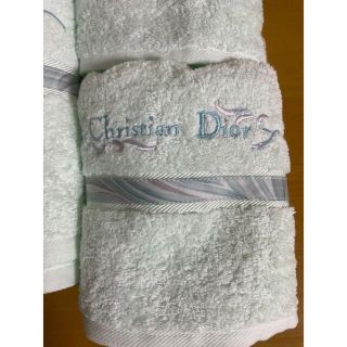 クリスチャンディオール(Christian Dior)のフクロウさま専用　新品　クリスチャンディオール　フェイスタオル2枚(タオル/バス用品)